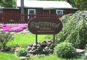 Riverview  Court Apartments