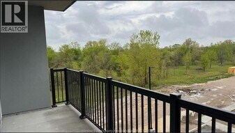 3340 Stella Crescent in Windsor, ON - Building Photo