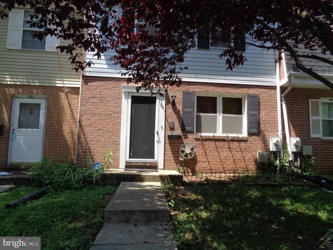 84 Transverse Ave in Middle River, MD - Foto de edificio - Building Photo
