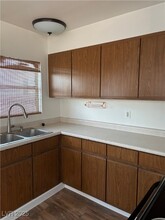 48 Mallory St in Henderson, NV - Building Photo - Building Photo