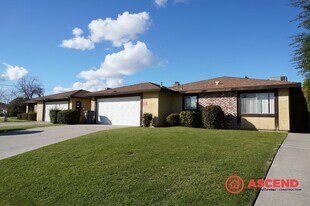 6508 Bronson Ln in Bakersfield, CA - Building Photo