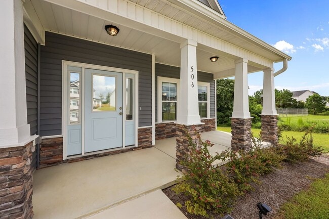 506 Harvest Mdw Xing in Jacksonville, NC - Building Photo - Building Photo
