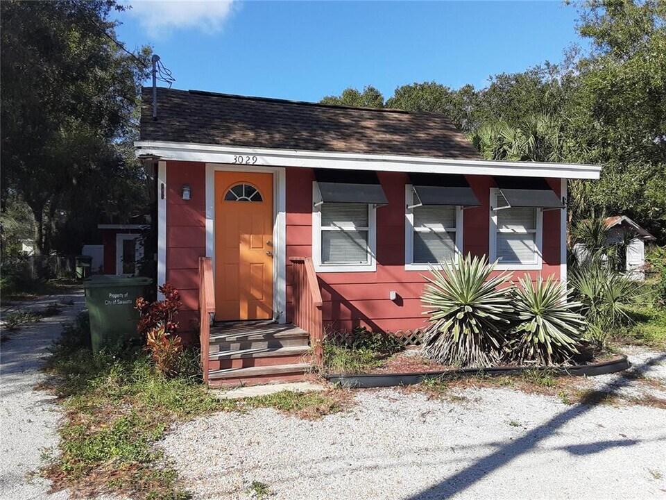 3029 West Pl in Sarasota, FL - Building Photo