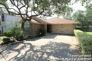 8810 Lost Arbor Cir in San Antonio, TX - Building Photo - Building Photo