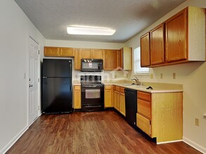 10320 Fredricksburg Rd in Independence, KY - Building Photo - Building Photo