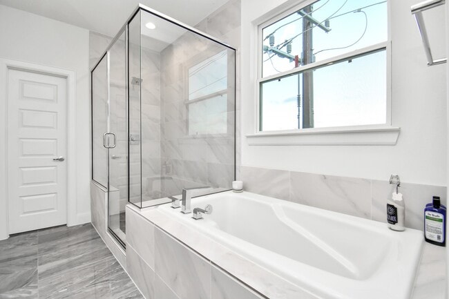 property at 1905 Maury St