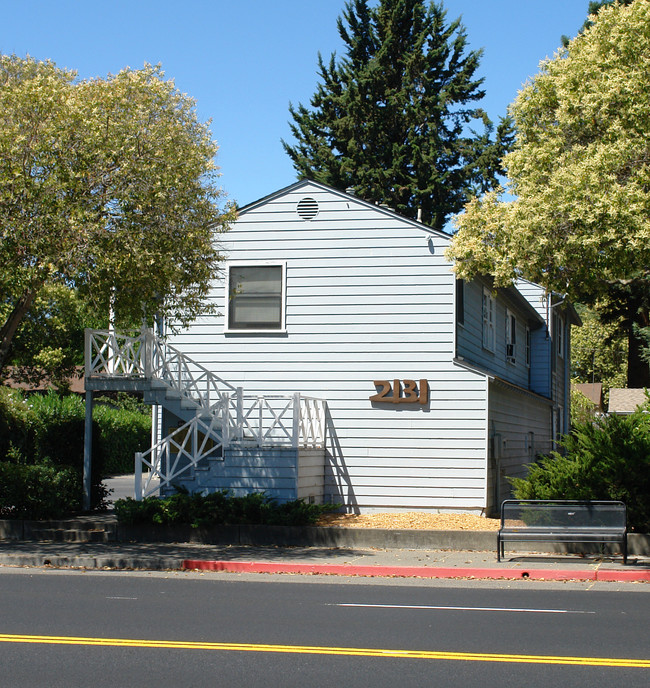 2131 Jefferson St in Napa, CA - Building Photo - Building Photo