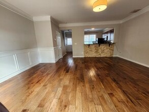 1030 Prestwyck Ct in Alpharetta, GA - Foto de edificio - Building Photo