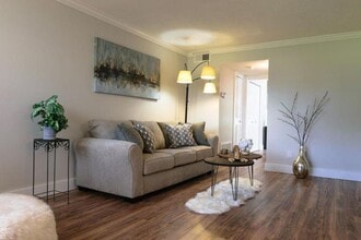 62 Woodland Dr, Unit 105 in Vero Beach, FL - Building Photo - Building Photo