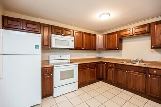 1020 Fontana St in Naples, FL - Building Photo - Building Photo