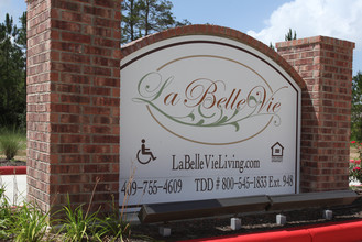 La Belle Vie - Senior Community - 62+ in Lumberton, TX - Building Photo - Other