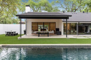 5239 Edmondson Ave in Dallas, TX - Building Photo