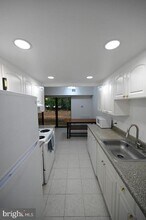 2237 Castle Rock Square in Reston, VA - Building Photo - Building Photo