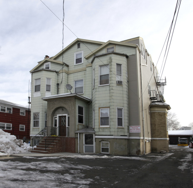 534 S Broad St in Elizabeth, NJ - Foto de edificio - Building Photo