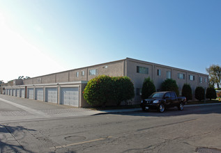 Sunnyside Apartments in Oxnard, CA - Building Photo - Building Photo