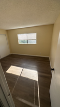 15516 Nordhoff St in Los Angeles, CA - Building Photo - Building Photo