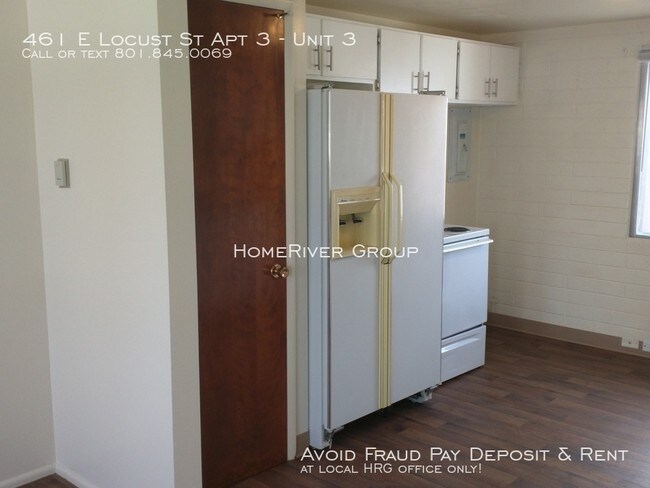 461 Locust St-Unit -Unit 3 in Sandy, UT - Foto de edificio - Building Photo