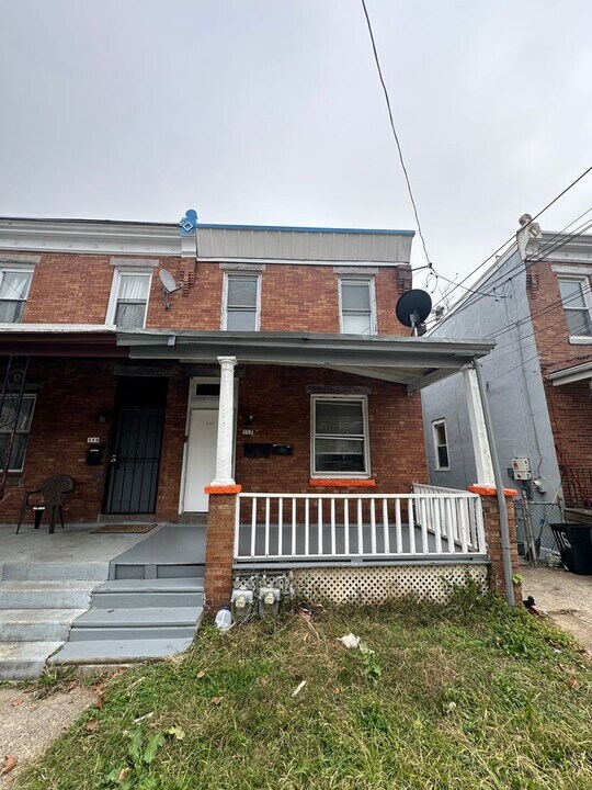 117 N Front St in Darby, PA - Building Photo