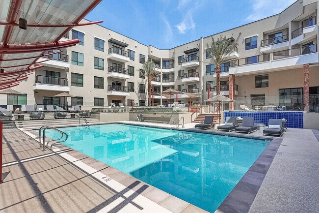 The Griffin in Scottsdale, AZ - Building Photo - Building Photo