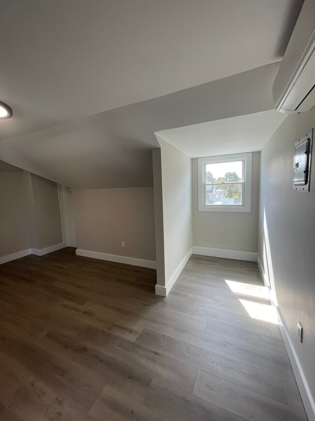 45 Fenwick St, Unit 2nd Floor in Greenlawn, NY - Building Photo - Building Photo