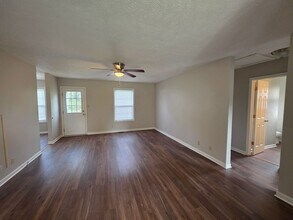 801 Washington Ave in Oak Grove, KY - Building Photo - Building Photo