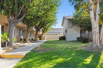 Aventine Court Apartment Homes in Corona, CA - Foto de edificio - Interior Photo