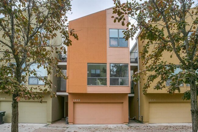 property at 1606 Hadley St