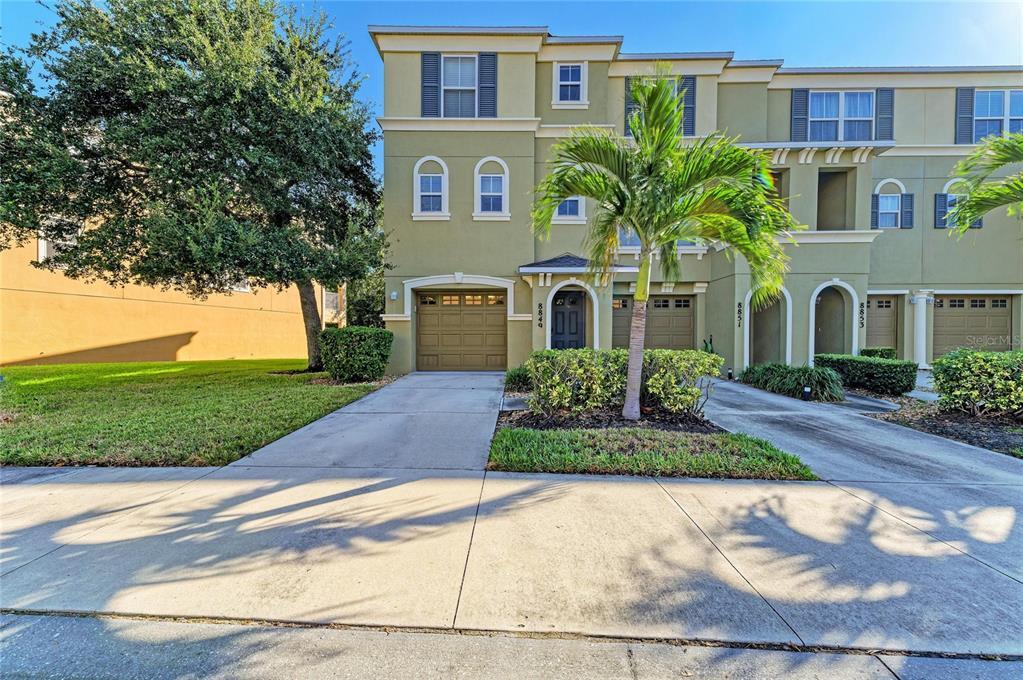 8849 White Sage Loop in Lakewood Ranch, FL - Building Photo