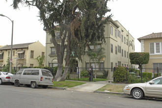 Alexandria Manor in Los Angeles, CA - Building Photo - Building Photo