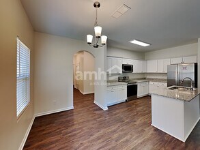 351 Shady Glen in Dallas, GA - Foto de edificio - Building Photo