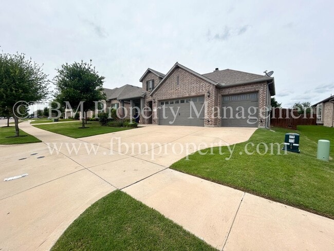 335 Country Meadows Blvd in Waxahachie, TX - Building Photo - Building Photo