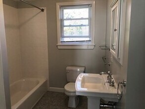 9 Neponset Ct in Boston, MA - Building Photo - Building Photo