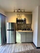 1421 NE 8th St in Bend, OR - Building Photo - Building Photo