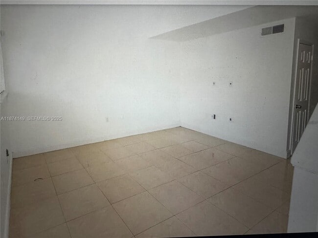 property at 3984 Crayrich Cir