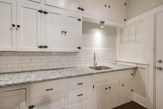 2611 N Shartel Ave in Oklahoma City, OK - Building Photo - Building Photo