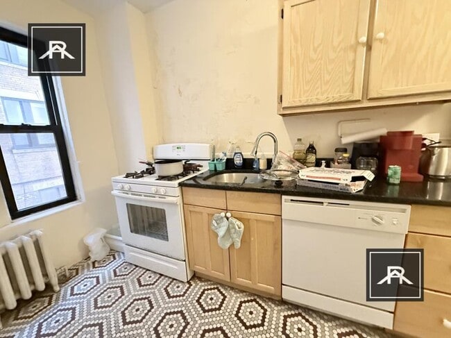 property at 450 Park Dr
