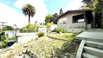 2306 Teviot St in Los Angeles, CA - Building Photo