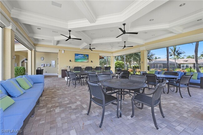 9475 Isla Bella Cir