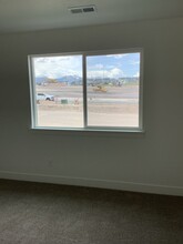 911 Portman Wy in Saratoga Springs, UT - Building Photo - Building Photo