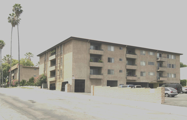 Las Palmas Apartments in Alhambra, CA - Foto de edificio - Building Photo