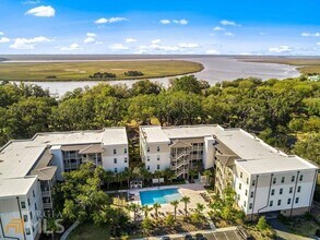 111 Gascoigne Ave in St. Simons Island, GA - Building Photo - Building Photo