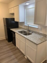 Reserve on Central photo'