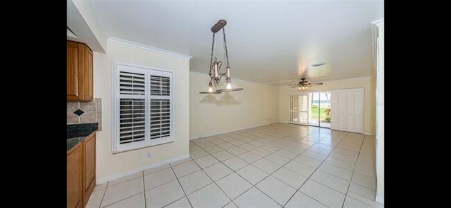 7310 Sunshine Skyway Ln S in St. Petersburg, FL - Building Photo - Building Photo