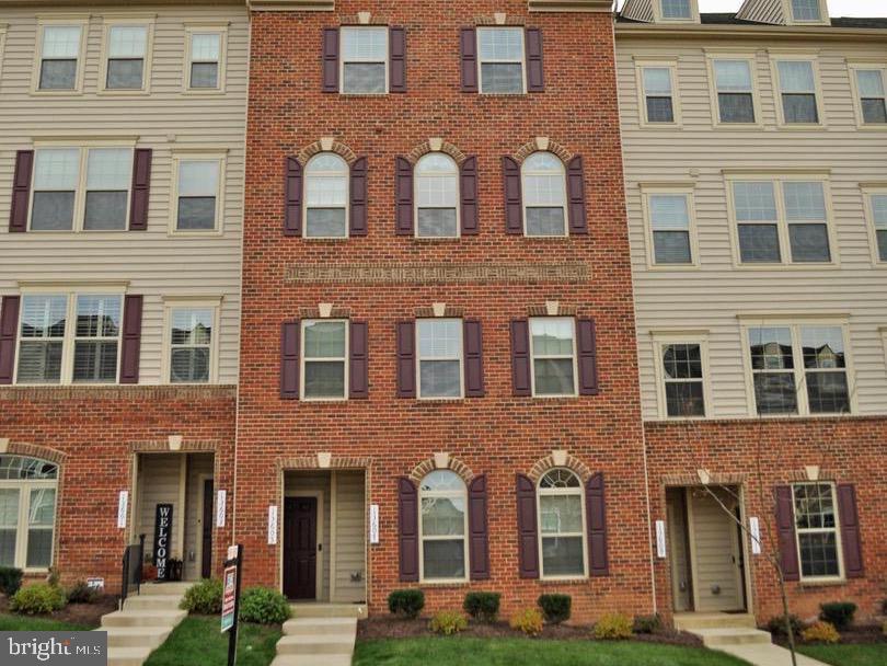 13605 Rockingham Ln in Gainesville, VA - Building Photo