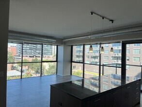 211 W Scott St in Chicago, IL - Building Photo - Building Photo