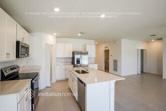 722 Carlyle Wy in Fort Pierce, FL - Building Photo - Building Photo