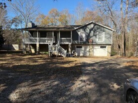 3619 Bomar Rd in Douglasville, GA - Building Photo