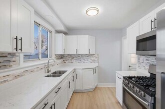 18037 Ridgewood Ave in Lansing, IL - Building Photo - Building Photo