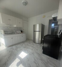 831-833 William Street, 2 in Bridgeport, CT - Foto de edificio - Building Photo