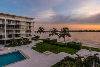 2784 S Ocean Blvd in Palm Beach, FL - Building Photo - Building Photo